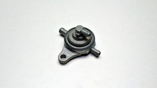 Benzincsap 2+1 csatlakozós GY6 / YAMAHA BWS / SUZUKI