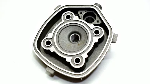 Hengerfej PIAGGIO 50 NRG, ZIP SP 2000> / GILERA 50 RUNNER, DNA 2000> / APRILIA 50 SR H2O 2004> 5 sarkos 70cc 47mm 70ccm
