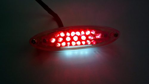 Lámpa hátsó 23 + 5 LED-es univerzális