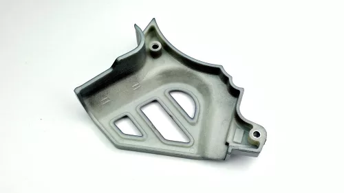 Láncvédő AM6 / MBK 50 X-POWER, X-LIMIT / YAMAHA 50 TZR, DTR / PEUGEOT 50 XPS, XR6 / RIEJU 50 RS1, SMX/BETA 50 RR / APRILIA 50 RS ezüst