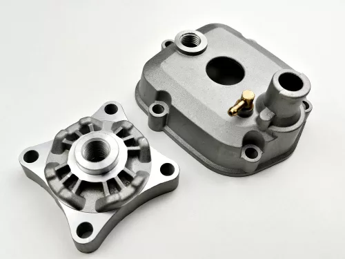 Hengerfej DERBI SENDA D50B0 2006>, GPR 2006> / GILERA 50 SMT 2006>, RCR 2006> 70ccm