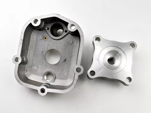 Hengerfej DERBI SENDA D50B0 2006>, GPR 2006> / GILERA 50 SMT 2006>, RCR 2006> 50ccm