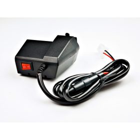 USB töltő aljzat robogóhoz 12V digitális kijelzővel